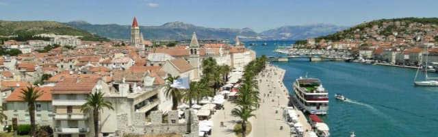 Chorwacja z biurem podróży czy samemu: co wybrać, aby zaoszczędzić?